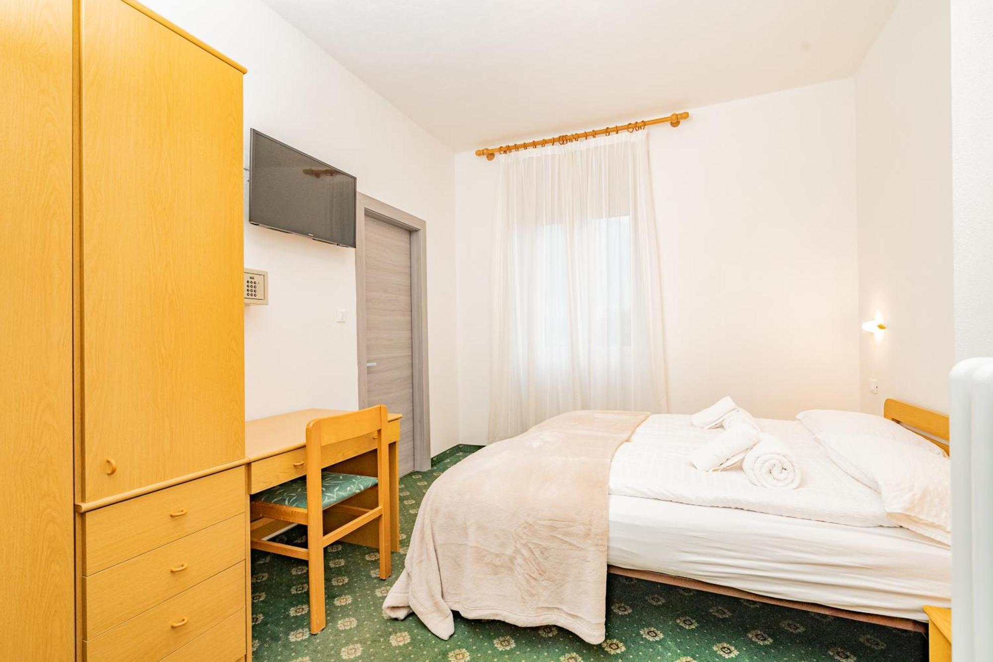 Hotel Europa Molveno Extérieur photo